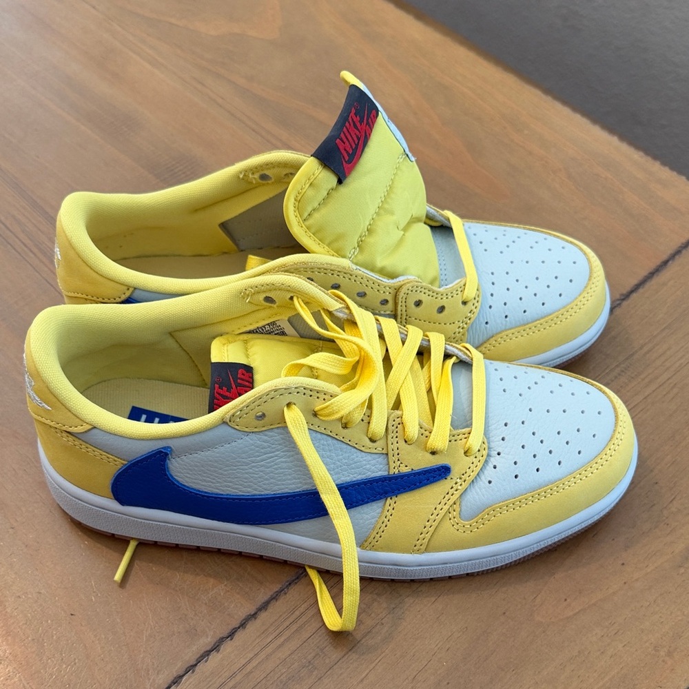 Travis Scott Yellow and Blue Sneakers - Picture 2 of 7